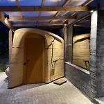 Hyades Mountain 卡托卡拉库林斯