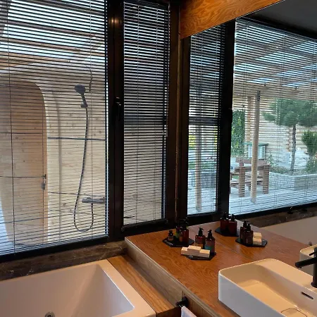 Hyades Mountain * Kato Sinikia Trikalon