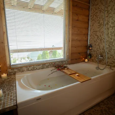 Hyades Mountain Hotel *