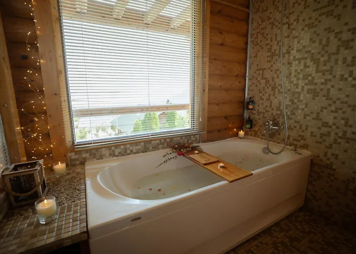 Hyades Mountain Hotel *